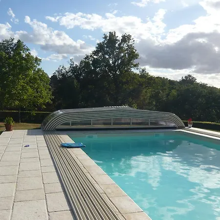Villa Le Moulin du Cluzeau à Thollet Chambre photo